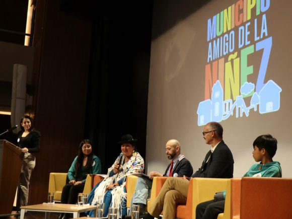 FAM Bolivia y UNICEF lanzan convocatoria al programa “Municipio Amigo de la Niñez”